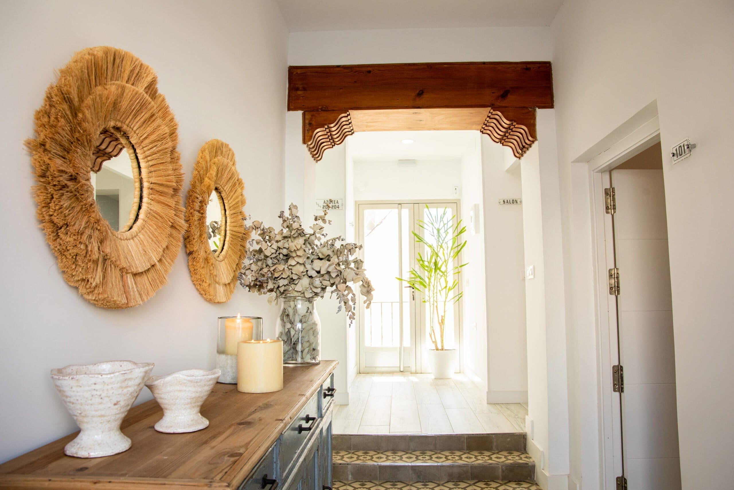 Decoración Hostal Benalup Atalaya